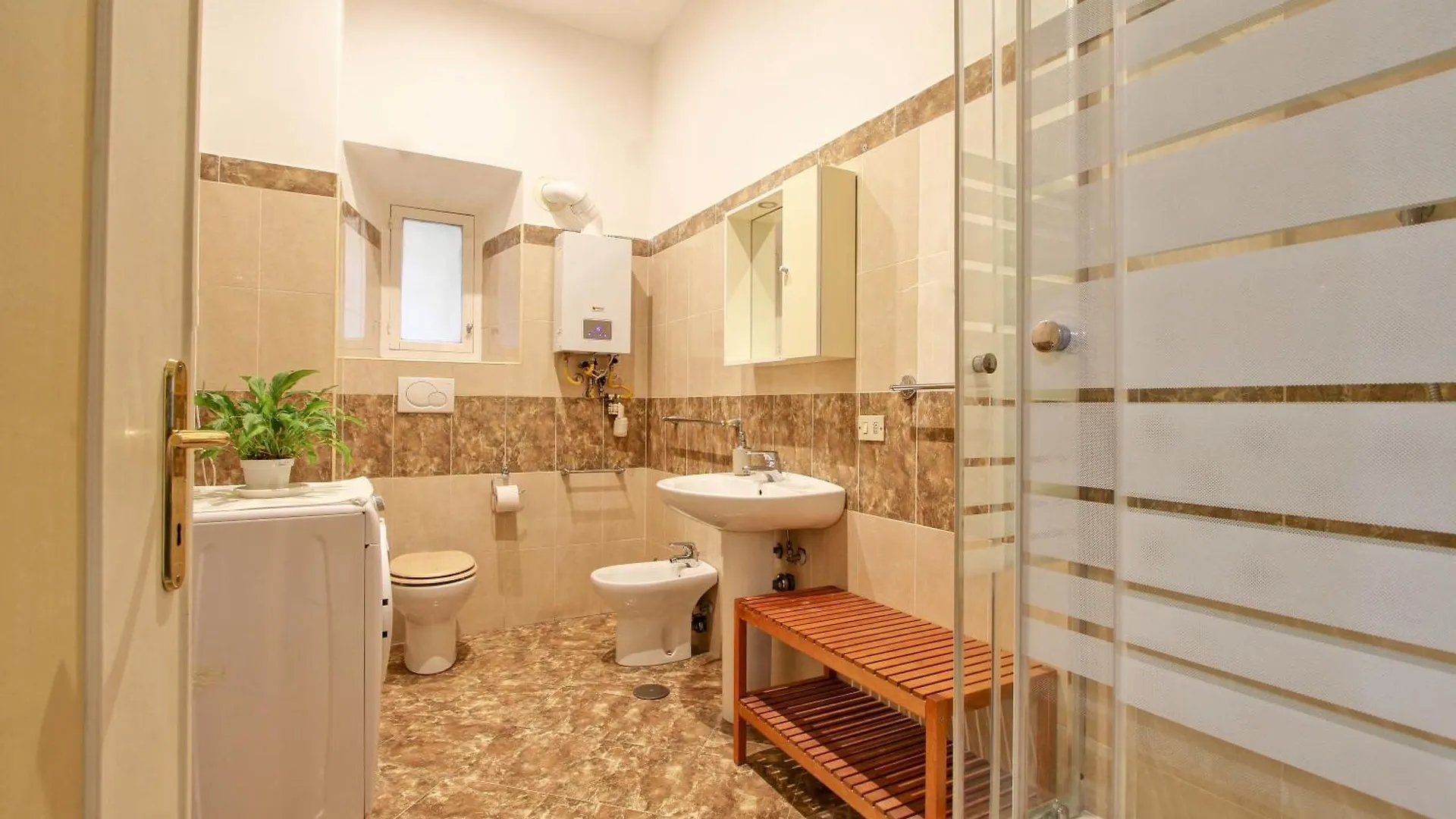 Roman Apartment